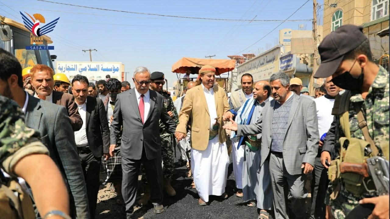 الدكتور بن حبتور يتفّقد عددًا من المشاريع الخدمية في أمانة العاصمة